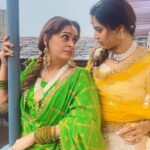 Ashita Dhawan Instagram - Coz it’s Bakari Eid 🌙 Eid Mubarak happy people 😂❤️ . . #eidmubarak #shenanigans #friends #friendslikefamily #naughty #funny #comedy #haha #lol #goodvibes #dharampatnii #aditishetty #ashitadhawan #ashybaby #dabbangdhawan #reel