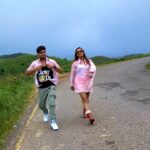 Ashita Dhawan Instagram - With @ashitadhawan mam . #jawan #musically . . . . #meghalaya #sevensisters #cherapunjee Cherapunji, Meghalaya, India