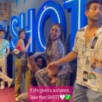 Ashita Dhawan Instagram - Life is all about taking THAT SHOTT! An evening well spent with my loved ones @shottindia . . #DHAWANSWHOAREHAPPY #shottindia #shott #arcade #arcadegames #superfun #friends #chosenfamily #aneveningwellspent #games #bowling #mumbai #nightlife #ashitadhawan #dabbangdhawan