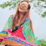 Ashita Dhawan Instagram - Grooving to the Rythm of the Lakeshore breeze🤍 . . Pov written by @itsmepanchal09 🤍 . . #just #random #ashitadhawan #dabbangdhawan #dhawanswhoarehappy #dhawanandonly