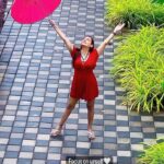 Ashita Dhawan Instagram - People pleasing is a curse! Walk out from that curse and focus on YOURSELF🤍 Self love & Self worth is what u shud practice🤍 Choose Happiness🤍 Happiness begins from you🤍 Me before you🤍 #dhawanswhoarehappy #ashitadhawan #dabbangdhawan #dhawanandonly #ashybaby 🤍