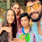 Ashita Dhawan Instagram - When I want them to hear the trending track 🎶 😆 . . #sundayfunday #familytime #weekend #goodvibes #reelitfeelit #fun #music #trending