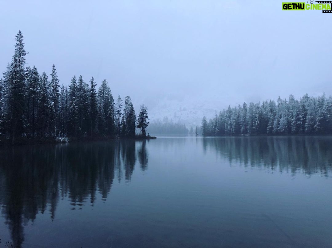 Ashleigh Cummings Instagram - Grand Tetons or Christmasland? Back-country camping with my loverrr @aaronjakubenko ... but you can watch @nos4a2 right now on @amc_tv 🦋❄️