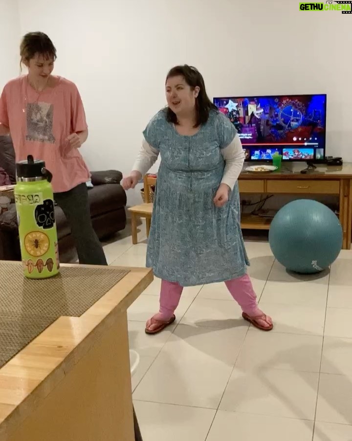 Ashleigh Cummings - 2.2K Likes - Favey ladies pt 2! 💗💃 & here’s to the vigor, tenderness and wisdom of the feminine inside us all #IWD
(not feat. a gazillion more favey ladies I don’t have footage/photos of on this telephone)