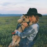 Ashleigh Cummings Instagram - Earth lately