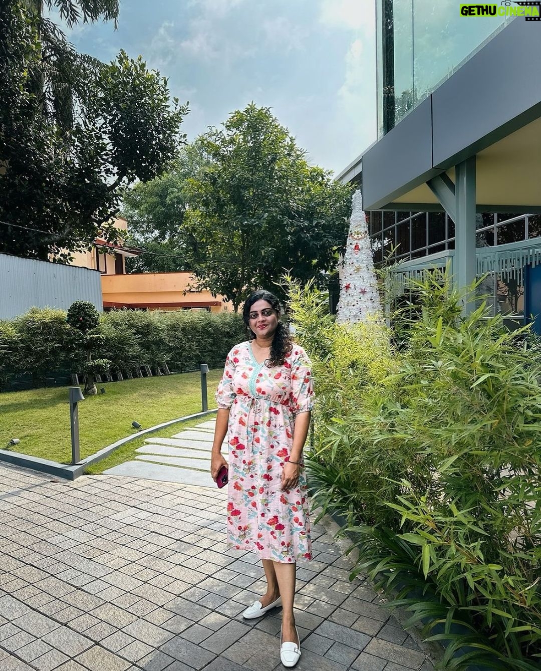 Aswathy Sreekanth Instagram - Good morning 🥰 👗 @yarahbynita