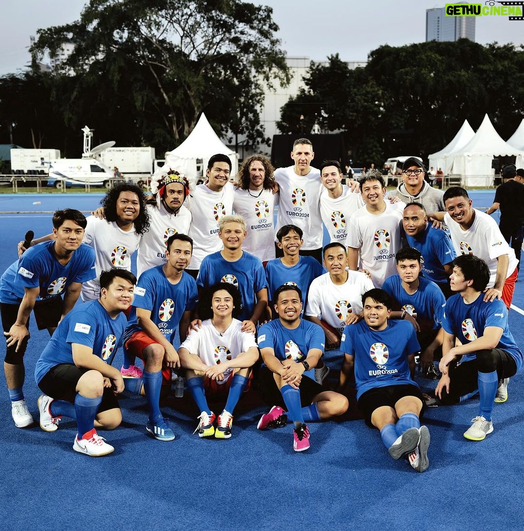 Atta Halilintar Instagram - DRILL With the LEGEND!💦 One of my favo capitano PUYOL! walau saya fans madrid.. #Euro2024 @carles5puyol @marcomaterazzi @raffinagita1717