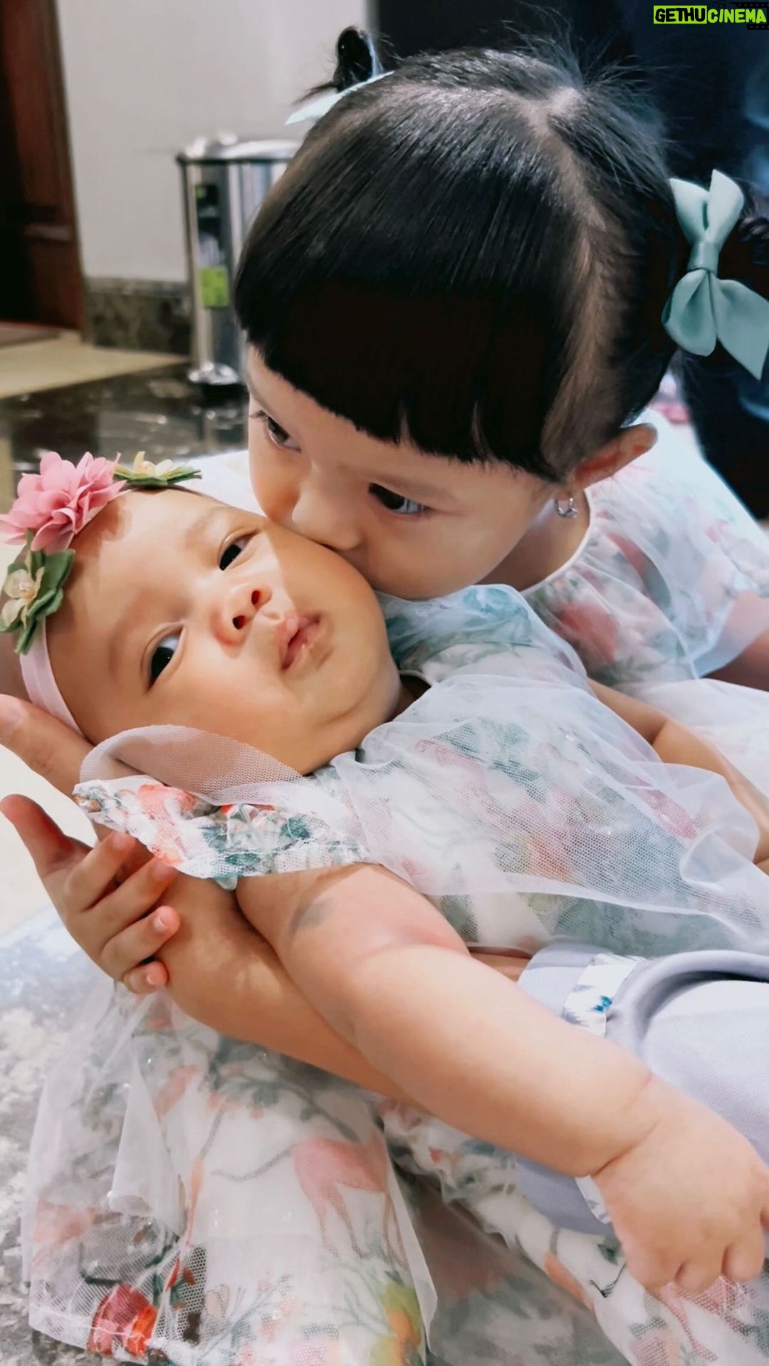 Atta Halilintar Instagram - nah gini teruss ya.. saling jaga satu sama lain sampai besar anak2 papata 🤍