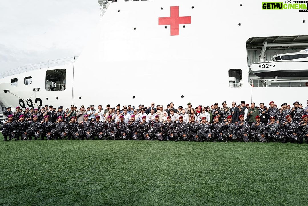 Atta Halilintar Instagram - 236 Ton bantuan Kemanusiaan Indonesia Untuk P4L3ST1NA ๐ฉถ Terima Kasih bpk Presiden, Bpk Menhan, Angkatan Laut. Terima Kasih selurah Rakyat Indonesia yang sudah bikin gerakan Donasi dan sudah berdonasi ๐ฎ๐ฉ ๐ค #FreePalestine #PrayForGaza