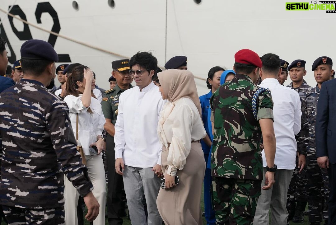Atta Halilintar Instagram - 236 Ton bantuan Kemanusiaan Indonesia Untuk P4L3ST1NA ๐ฉถ Terima Kasih bpk Presiden, Bpk Menhan, Angkatan Laut. Terima Kasih selurah Rakyat Indonesia yang sudah bikin gerakan Donasi dan sudah berdonasi ๐ฎ๐ฉ ๐ค #FreePalestine #PrayForGaza