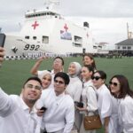Atta Halilintar Instagram - 236 Ton bantuan Kemanusiaan Indonesia Untuk P4L3ST1NA 🩶 Terima Kasih bpk Presiden, Bpk Menhan, Angkatan Laut. Terima Kasih selurah Rakyat Indonesia yang sudah bikin gerakan Donasi dan sudah berdonasi 🇮🇩 🤍 #FreePalestine #PrayForGaza