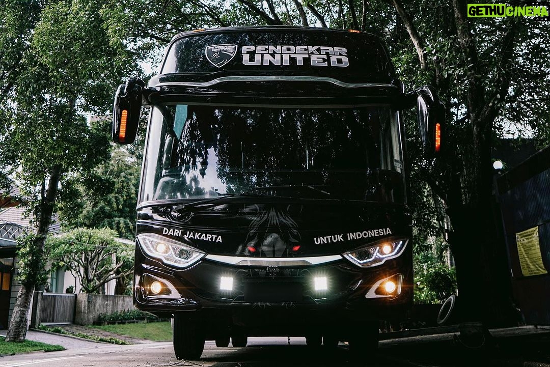 Atta Halilintar Instagram - Makasih maxdecal udah membalut kuda hitam @pendekarunited 2024! 🖤 1 jt untuk yang yang comment dan follower @maxdecalofficial @pendekarunited (dipilih 2 orang buat besok jumat berkah ya) udah diumumin ya @ahhaberbagi