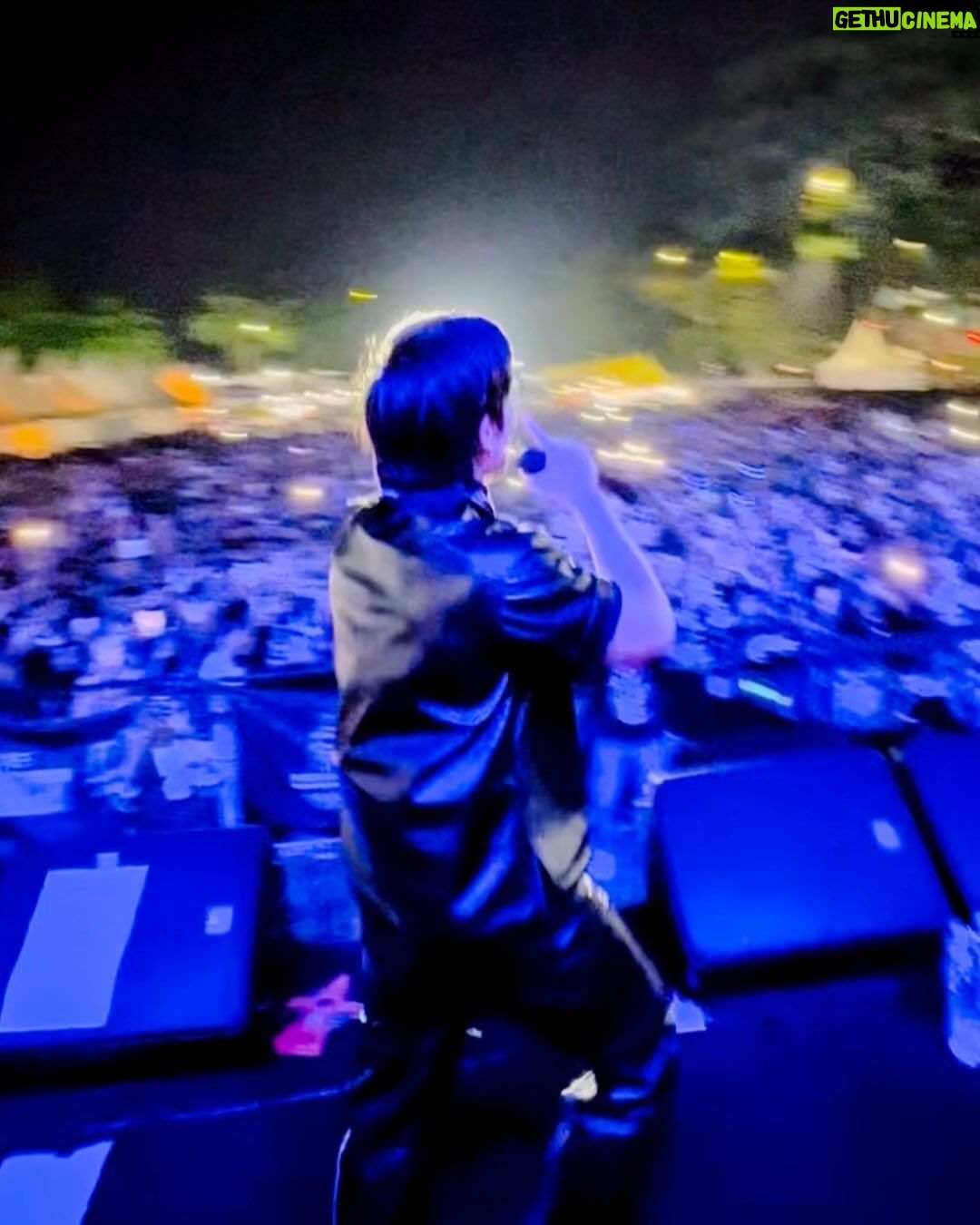 Atta Halilintar Instagram - Serang ga ada lawan 🤍 kota mana kita mulai 2024?? Siap keliling lagi 2024 @atta.music (Dj band rap) ✊🏻