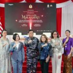 Aulia Sarah Instagram - Silaturahmi Bincang Sejarah Dalam Rangka Hut TNI ke-78 TNI AL, dengan tema "Ketokohan Laksamana Malahayati dalam Pengembangan Kekuatan dan Perjalanan Sejarah Maritim Indonesia" di KRI Banda Aceh-593 🛳️ ⚓️ (Dermaga Kolinlamil, Jakarta Utara). KRI Banda Aceh-593 ini adalah salah satu kapal perang terbesar milik Indonesia 🇮🇩✨ Dermaga Komando Lintas Laut Militer (KOLINLAMIL), Tg.Priok, Jakarta Utara..