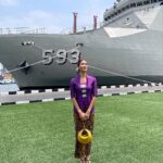 Aulia Sarah Instagram - Silaturahmi Bincang Sejarah Dalam Rangka Hut TNI ke-78 TNI AL, dengan tema "Ketokohan Laksamana Malahayati dalam Pengembangan Kekuatan dan Perjalanan Sejarah Maritim Indonesia" di KRI Banda Aceh-593 🛳️ ⚓️ (Dermaga Kolinlamil, Jakarta Utara). KRI Banda Aceh-593 ini adalah salah satu kapal perang terbesar milik Indonesia 🇮🇩✨ Dermaga Komando Lintas Laut Militer (KOLINLAMIL), Tg.Priok, Jakarta Utara..