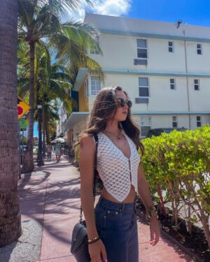 Ava Allan Instagram - Long story short 🍹🌊🌴🥥