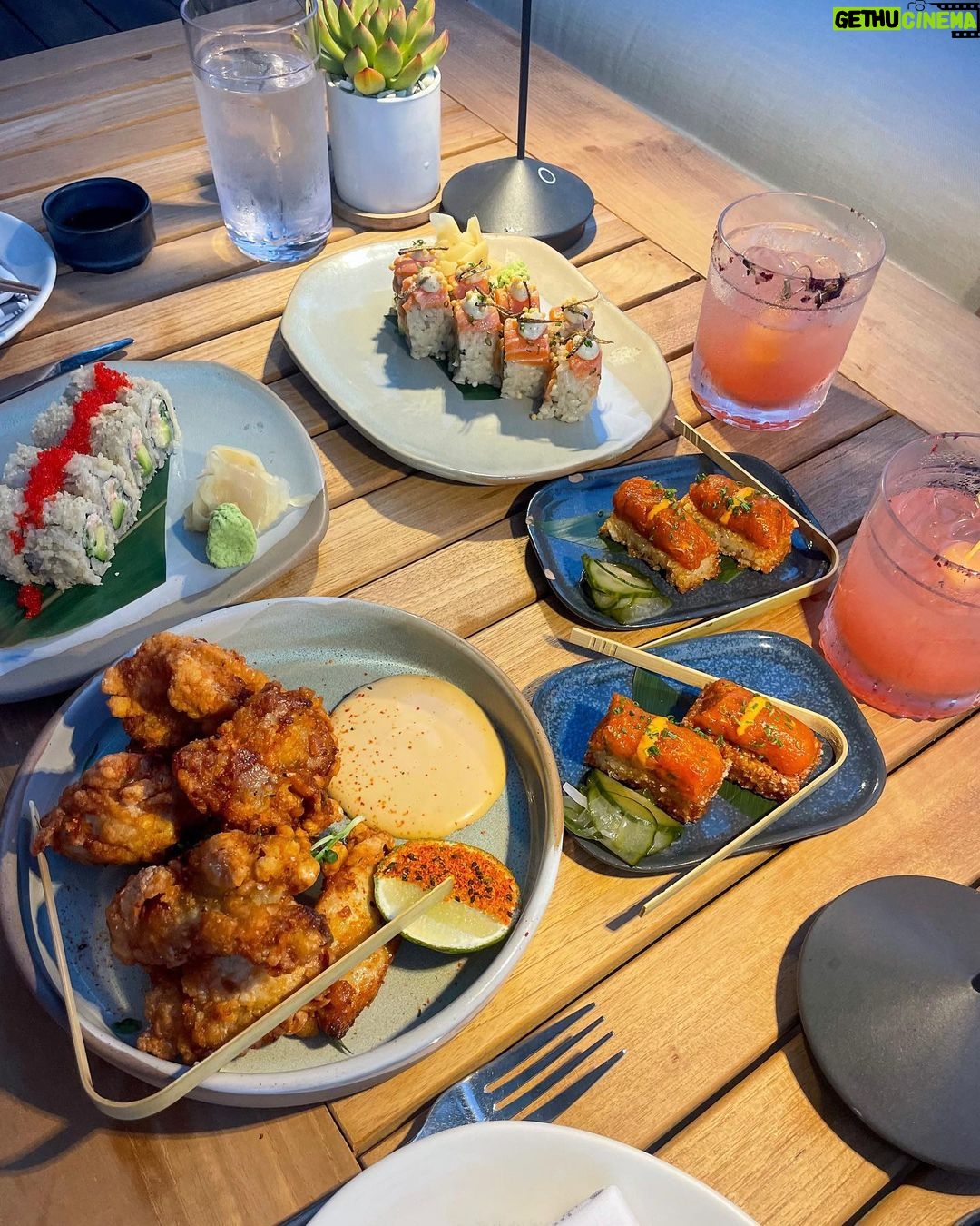Ava Allan Instagram - Sushi at sunset? 🥢 Miami, Florida