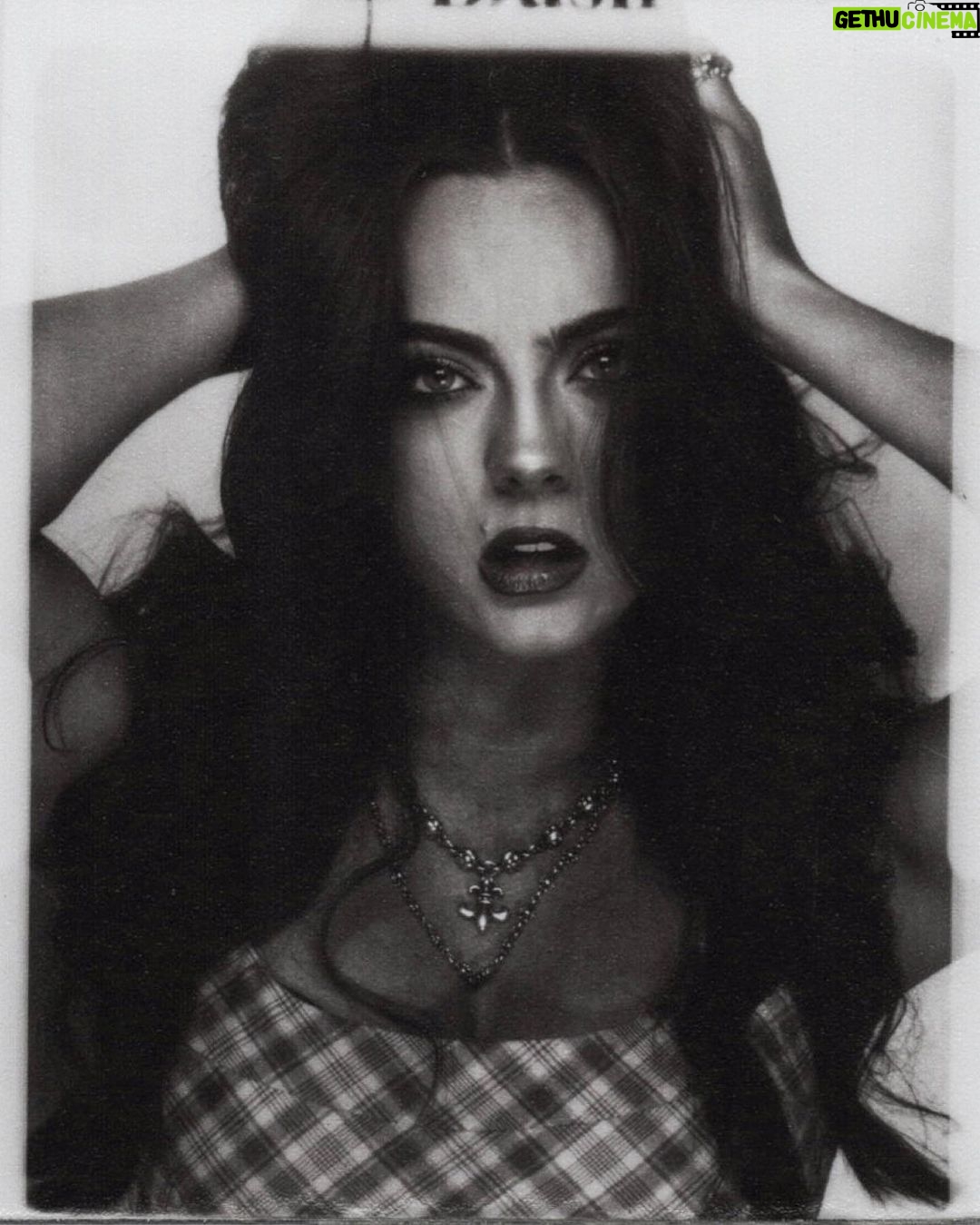 Ava Allan Instagram - meet me in the photo booth⭐️⭐️
