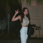Ava Allan Instagram – whenever someone points a camera in my direction: 🤘🏻 Los Angeles, California