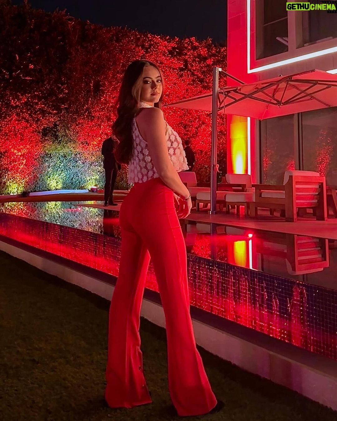 Ava Allan Instagram - hard to catch, that’s the butterfly effect ཐིཋྀ⋆ Beverly Hills, California