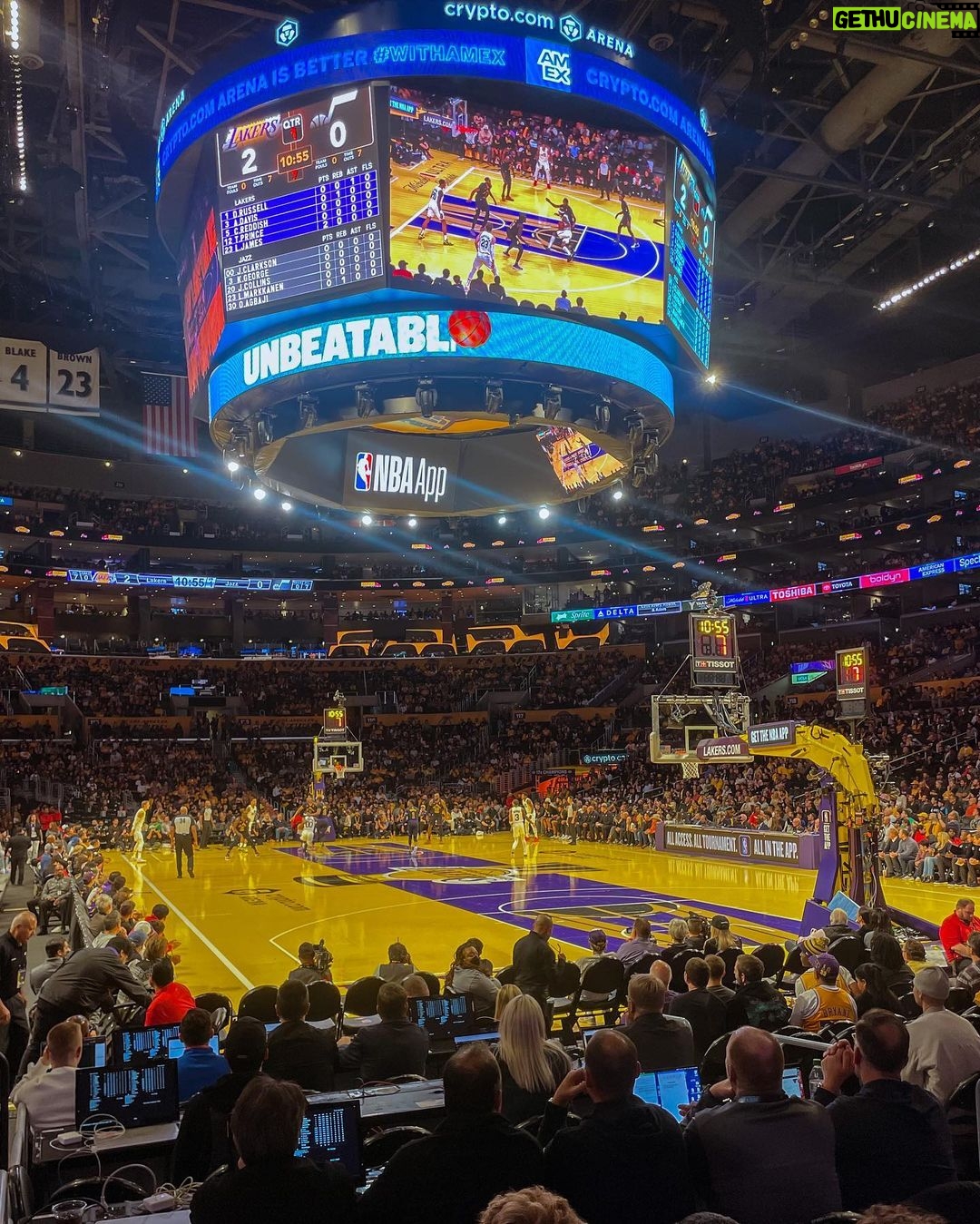 Ava Allan Instagram - Lakers made it look too easy last night 💜🏀💛 Crypto.com Arena