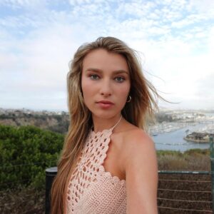 Ava August Instagram - ONLY 8 MORE DAYS until “Miss You” with @louisknight is out! Have you presaved it yet? Link in my bio ☀️