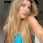 Ava August Instagram - Sunkissed 🐚🪸