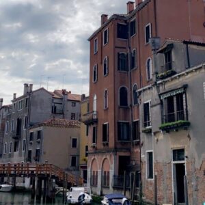 Avi Lake Instagram - Venice pt. 1! What a dream!! :)🤍 #venice #italy