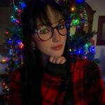 Avi Lake Instagram - Merry Christmas & happy holidays everyone! ❣️🎅🏻🎄#merrychristmas #happyholidays