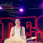 Avi Lake Instagram - Such an awesome concert & performance by @iamdesrocs @thebluestones & @firstinflightband !! Super talent people & incredible performers!! Absolutely check all of them out! 🤩🎸 The Far Out Lounge and Stage