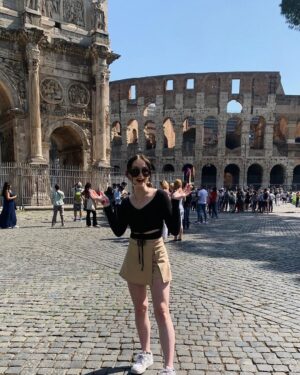 Avi Lake Instagram - Rome!! Wow!! 🤩🤍 #rome #romeitaly