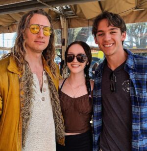 Avi Lake Instagram - Had a great time seeing @dylanmeekmusic play at one of my favorite coffee spots @radiocoffeeandbeer with @chriscarp_official !! Check out Dylan’s new album “All I Need” :)