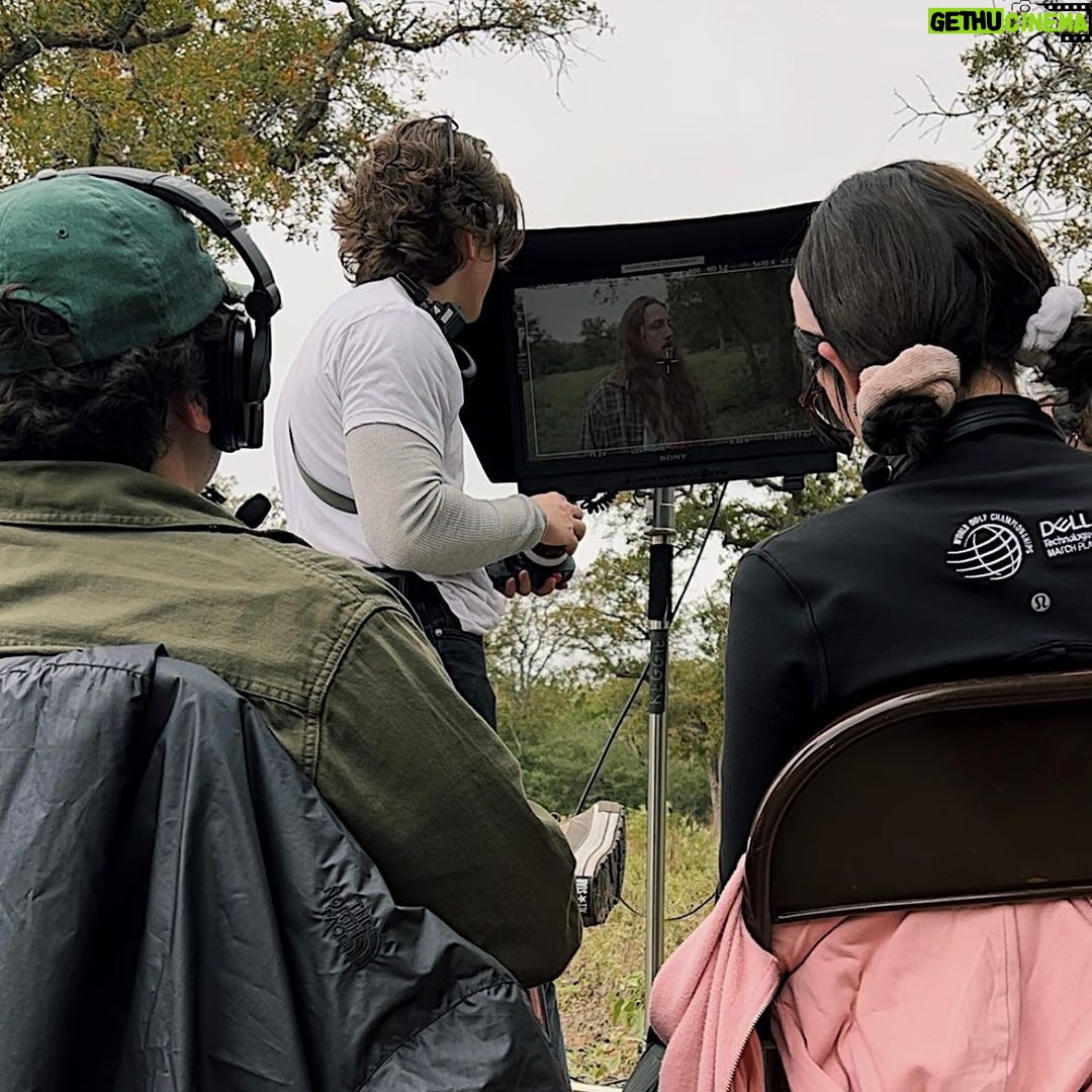 Avi Lake Instagram - I had such an awesome time producing and script supervising this short film “Drop” by @isaac_scego who also killed it as director!! I couldn’t ask for a better film family and can’t wait for the next project! :)🎬