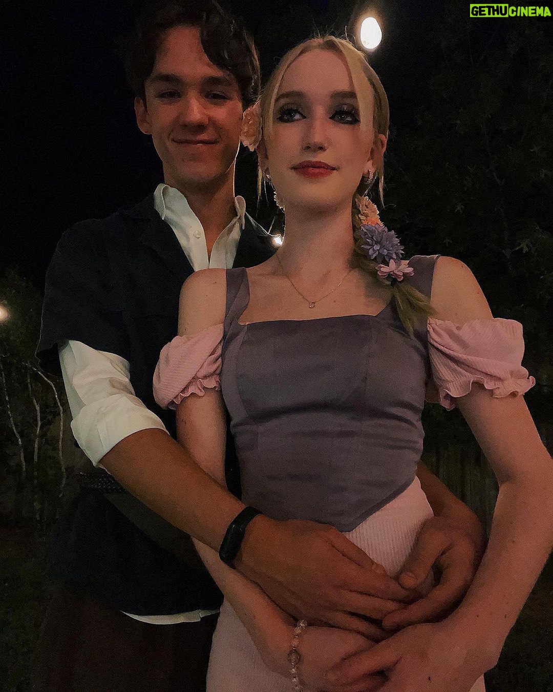 Avi Lake - 3K Likes - Happy Halloween from Rapunzel, Flynn & the frying pan! 🎃💕💜 #tangled