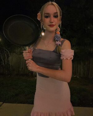Avi Lake Instagram - Happy Halloween from Rapunzel, Flynn & the frying pan! 🎃💕💜 #tangled
