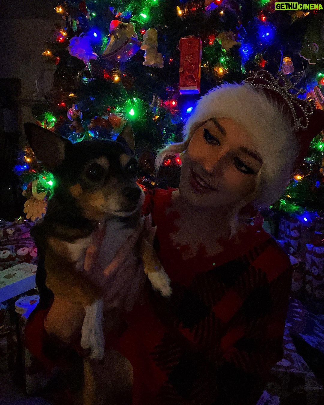 Avi Lake Instagram - Merry Christmas!! Hope you all had a wonderful holiday! 🎄💕 #merrychristmas