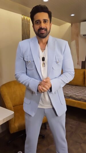 Avinash Sachdev Instagram - As they say firsts are always special , so here’s a special message from our #HeroNo1 to each and everyone who’s been there throughout the journey over the years ! A big hug and love to you’ll 😌❤️

Keep the love and support pouring in and don’t forget to watch him live only on @officialjiocinema ❤️🧿

#AvinashSachdev #AvinashVijaySachdev #AVS #Sachkadev #Avinashinbiggboss #Avinashinbbott #Biggbossott #Avinashkipaltan #lionofthejungle #HeroNo1