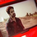 Avinash Sachdev Instagram - The most difficult and the most amazingly adventurous shoot of my life with mind blasting facts about earth and human evolution. 10 cities 2300 kms by road, featuring a new landscape everyday. Without the fun loving crew it wouldn't have been possible for all of us to survive this thrilling shoot, where we experienced surprises everyday specially in the remote areas. So my first ever experience in anchoring was indeed a special one, and thanks to madhyaprdesh tourism and geological survey of india where i could witness the story behind 'the big bang theory'. Waiting for this one to release soon... 😊🙏 #shukr #madhyapradeshtourism #gsi #thebigbangtheory