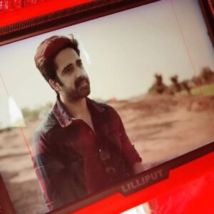 Avinash Sachdev Instagram - The most difficult and the most amazingly adventurous shoot of my life with mind blasting facts about earth and human evolution.  10 cities 2300 kms by road, featuring a new landscape everyday. Without the fun loving crew it wouldn't have been possible for all of us to survive this thrilling shoot, where we experienced surprises everyday specially in the remote areas. So my first ever experience in anchoring was indeed a special one, and thanks to madhyaprdesh tourism and geological survey of india where i could witness the story behind 'the big bang theory'. 
Waiting for this one to release soon... 😊🙏 #shukr
#madhyapradeshtourism #gsi #thebigbangtheory