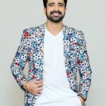 Avinash Sachdev Instagram – Live love and laugh.
But if that doesn’t work,
Load aim and Fire!

Styled by @akansha.27 @tiara_gal
Assisted by @whatmanaaadoes

#avinashvijaysachdev
#avs #avinashians #avinashfans #avifandom #avinash_world #photoshoot #fashion #portraitphotography #lovemywork