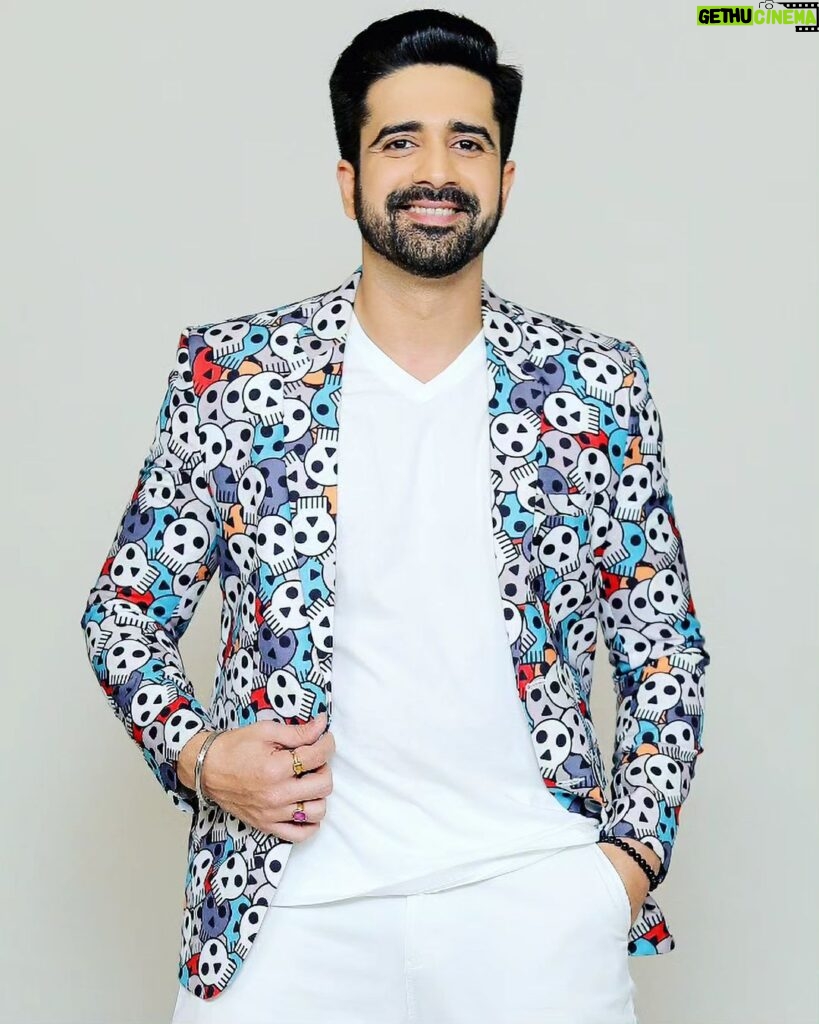 Avinash Sachdev Instagram - Live love and laugh. But if that doesn't work, Load aim and Fire! Styled by @akansha.27 @tiara_gal Assisted by @whatmanaaadoes #avinashvijaysachdev #avs #avinashians #avinashfans #avifandom #avinash_world #photoshoot #fashion #portraitphotography #lovemywork