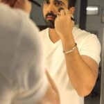 Avinash Sachdev Instagram - Heeriye Heeriye aaaa...... loving it!❤️ Styled by @akansha.27 @tiara_gal Assisted by @whatmanaaadoes #heeriye #lovingit #musicislife #lovethevibe #avinashvijaysachdev #avinashians #avifandom #avinaaz #avs #loveyourself #stayhappy