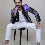 Avinash Sachdev Instagram - Banaya kisi aur gaane pe tha... 🤣 #avinashvijaysachdev #avs #fashionstyle #abstract #chaleya #music #songlyrics #ilike Styled by @akansha.27 @tiara_gal Assisted by @whatmanaaadoes Mumbai MERI JAAN