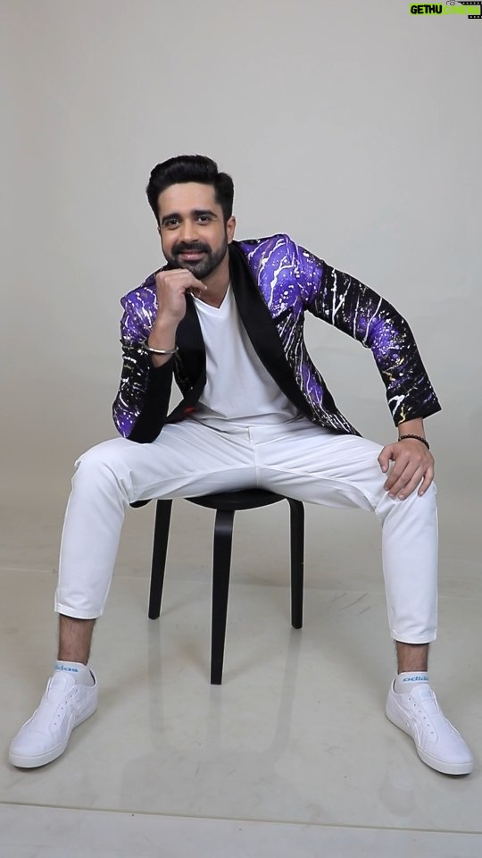 Avinash Sachdev Instagram - Banaya kisi aur gaane pe tha... 🤣 #avinashvijaysachdev #avs #fashionstyle #abstract #chaleya #music #songlyrics #ilike Styled by @akansha.27 @tiara_gal Assisted by @whatmanaaadoes Mumbai MERI JAAN