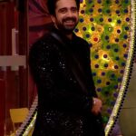 Avinash Sachdev Instagram - Stepping into the #BiggBossOTT house was like stepping into a whirlwind of emotions. The journey has been a rollercoaster, with exhilarating highs and daunting lows. But through it all, I’ve held onto something that’s non-negotiable for me: my integrity. It wasn’t always easy, and there were times when I questioned myself, but I’ve learned that staying true to who I am is the key to shining bright. Every challenge was an opportunity to grow, and I’m leaving this house with a heart full of gratitude and a spirit that’s unbreakable. 🧿❤️ Here’s to embracing the ups and downs, and emerging stronger than ever . This isn’t a goodbye but a start to something new. Picture abhi baaki hai mere dost. ⭐️😘 ~Signing off your #Herono1 Edit by : @ashmaneditors #MyBBOTTJourney #RiseWithIntegrity #AvinashSachdev #AvinashVijaySachdev #AVS #Sachkadev #Avinashinbiggboss #Avinashinbbott #Biggbossott #Avinashkipaltan #lionofthejungle