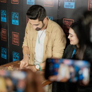 Avinash Sachdev Instagram - Thanking all the media that turned up on my best day... ❤️🙏
Thank you @planetmediapr @nidhig14 for managing everything in the best possible way. 
🎂 @sweetcravory 
📸 @sparsh.photography