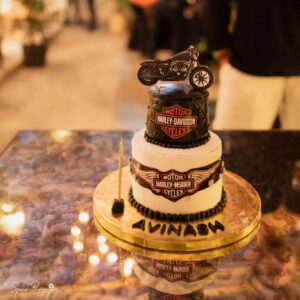 Avinash Sachdev Instagram - Thanks a ton for all the lovely wishes on my best birthday ever. Chatees rocked indeed... 😃🤗❤️
Thank you @zenabakes for my favorite #harleydavidsoncake 😍

📷: @sparsh.photography 
#bestbirthdayever #harleydavidson #cakedesign #truetrammtrunk #birthdaycelebration #bestfriends #friendsarefamily #lovelyambiance #loveyourself #bestgift