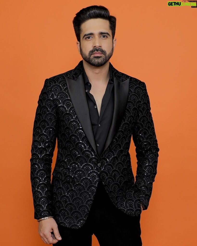 Avinash Sachdev Instagram - Dressed to impress, our #Herono1 in black suit redefine 'swag' ! Ready to steal hearts and the spotlight 🖤🎬 Styled by @tiara_gal @akansha.27 Outfit by @mehboobsons Shoes @warewood_shoemakers Assisted by @whatmanaaadoes Make up and hair @manishmakeupartist #AvinashSachdev #AvinashVijaySachdev #AVS #Sachkadev #Avinashinbiggboss #Avinashinbbott #Biggbossott #Avinashkipaltan #lionofthejungle