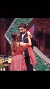 Avinash Sachdev Instagram - #DancerAvi - Well Indeed amidst all the qualities that our #Herono1 possess , dancing is our absolute favourite ❤️🧿 PS : Don’t forget to witness aunty’s beautiful reaction at the end ❤️😇 #AvinashSachdev #AvinashVijaySachdev #AVS #Sachkadev #Avinashinbiggboss #Avinashinbbott #Biggbossott #Avinashkipaltan #lionofthejungle