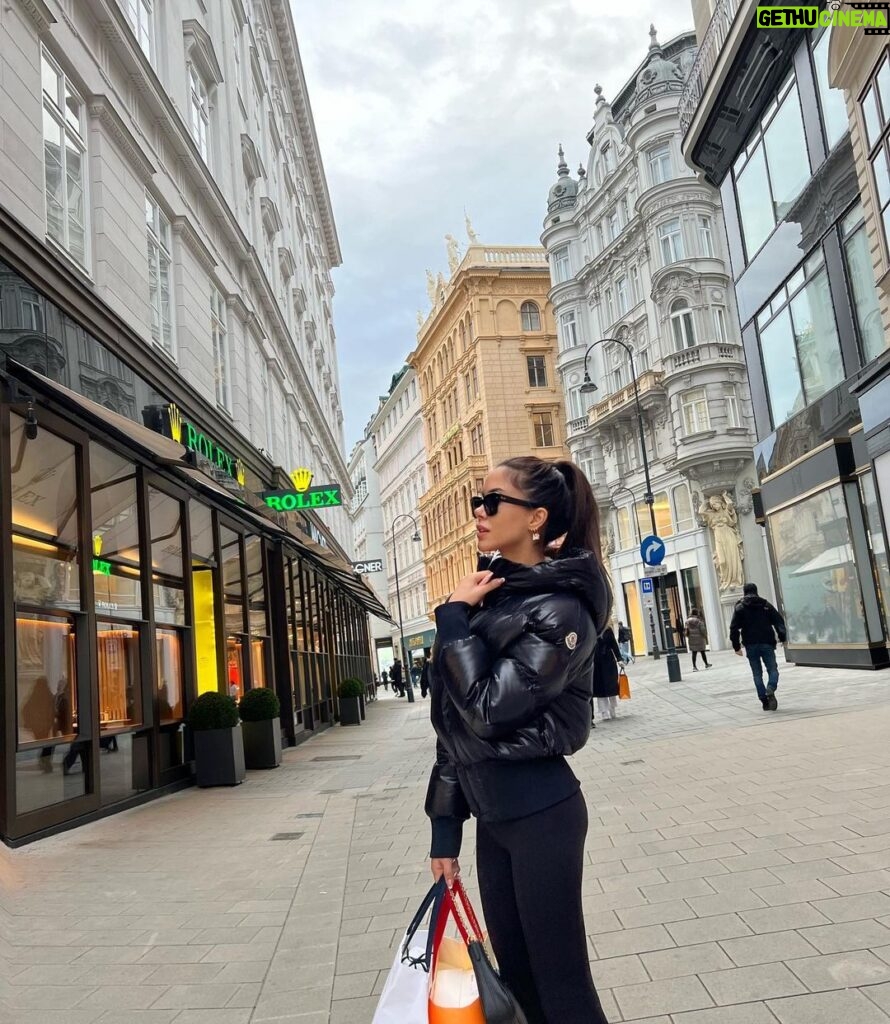 Ayşegül Çınar Instagram - 📍🇦🇹 Vienna, Austria
